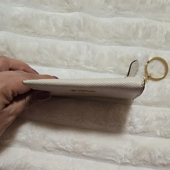 Coach Beige Card Holder with Gold Chain - Picture 3 of 9